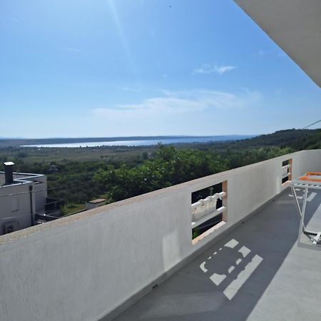 Family Paradise Ražanac Extérieur photo