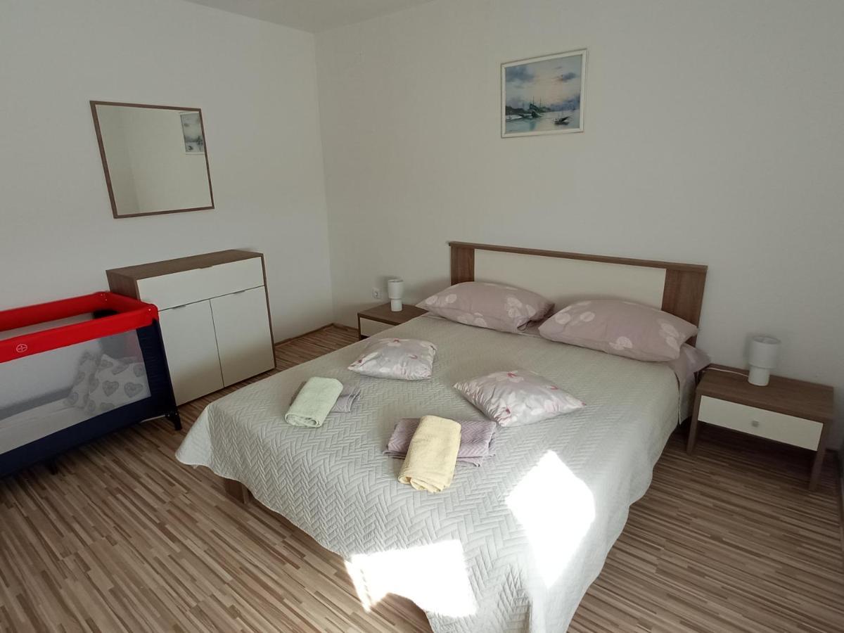 Family Paradise Ražanac Extérieur photo
