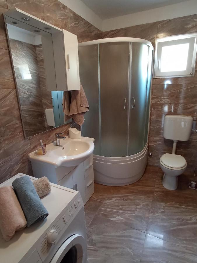 Family Paradise Ražanac Extérieur photo